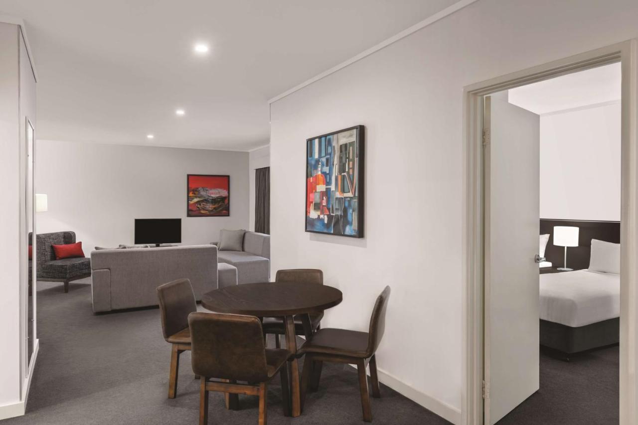 Adina Apartment Hotel Perth Barrack Plaza Exterior foto